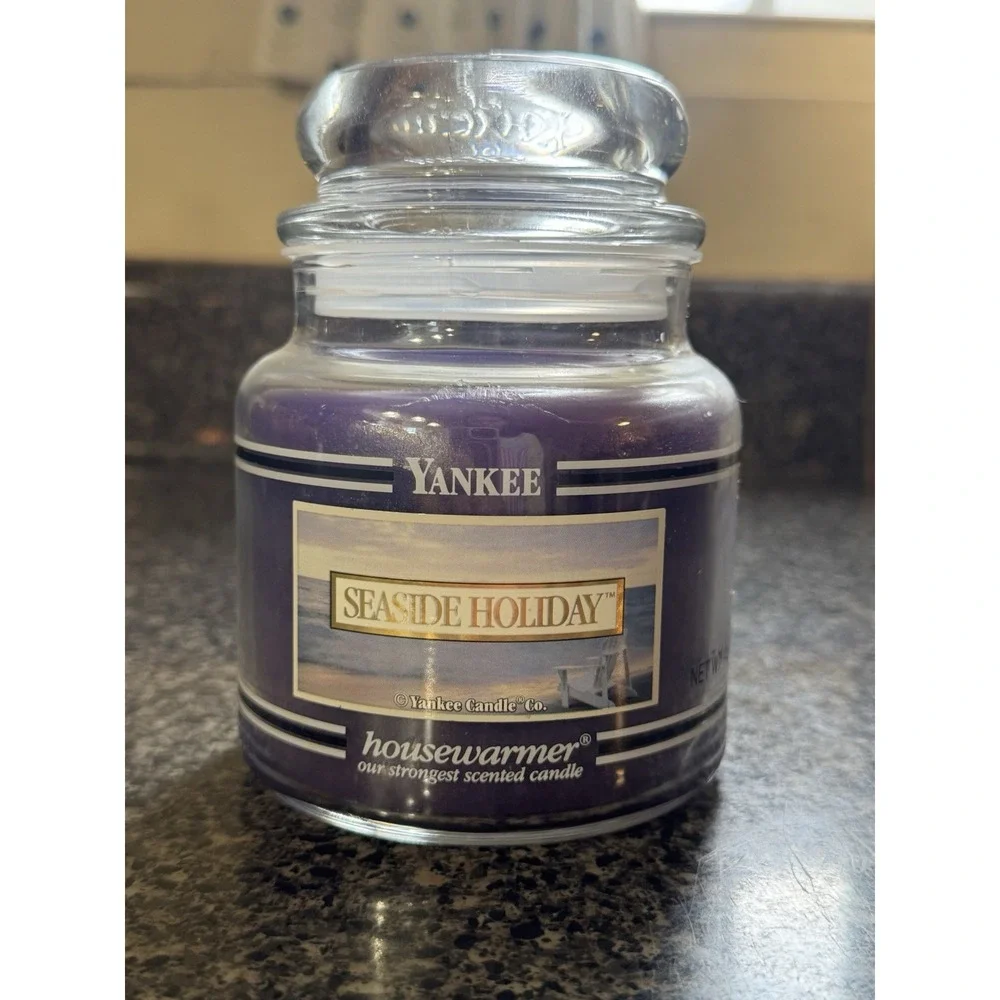 Yankee Candle Used SEASIDE HOLIDAY Black Band Large Housewarmer, 14.5oz RETIRED